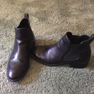 Steve Madden Chelsea Boots